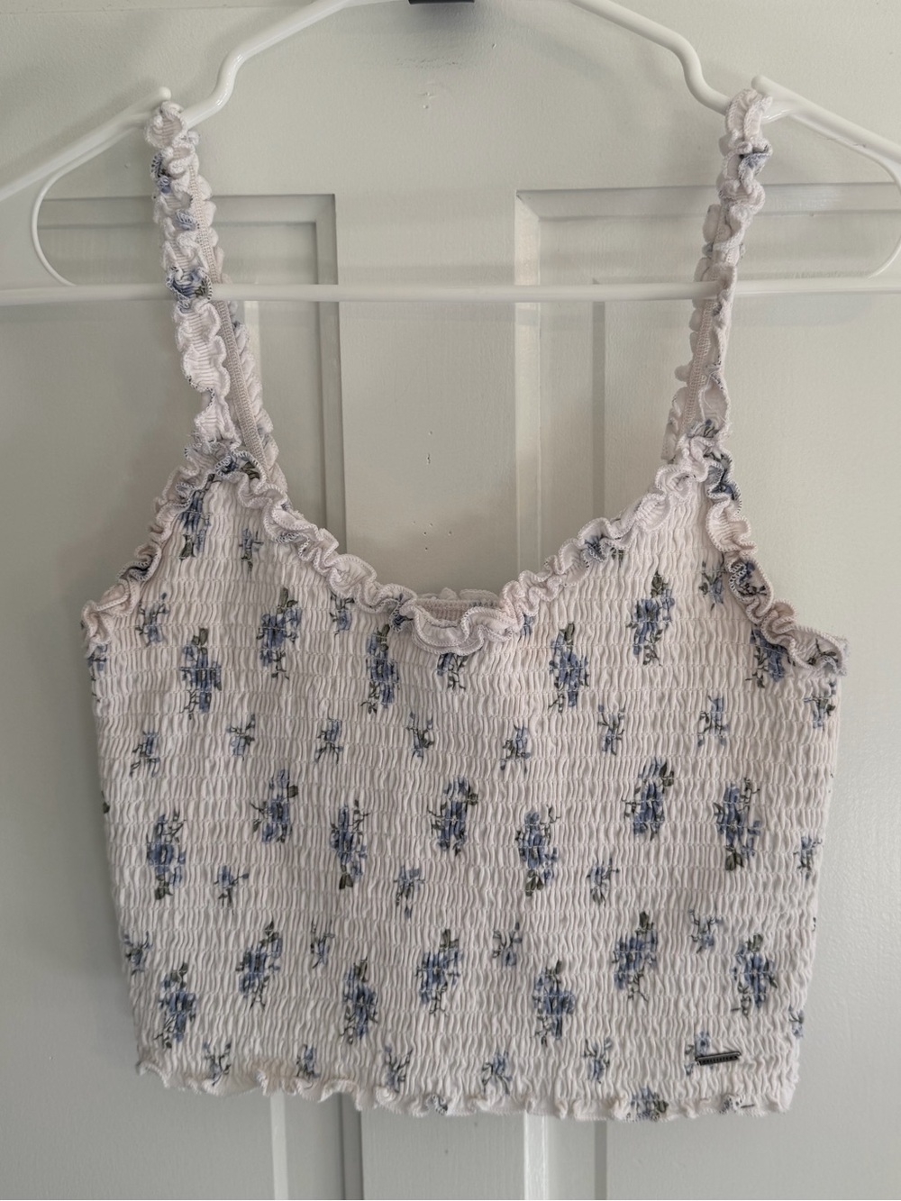 Hollister White Blue Floral Smocked Crop Tank Top Ruffle Straps Medium